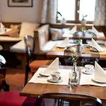 Christina Hotel 3*