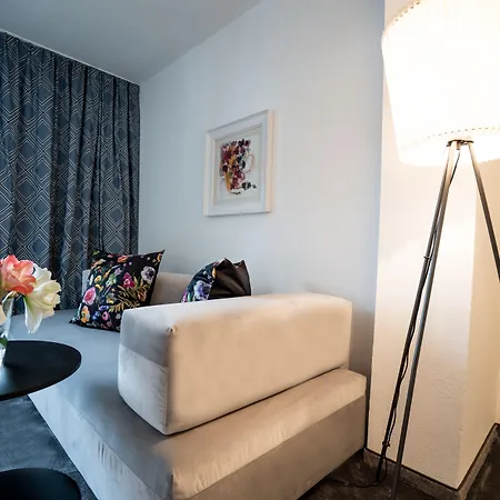 克里斯蒂娜酒店