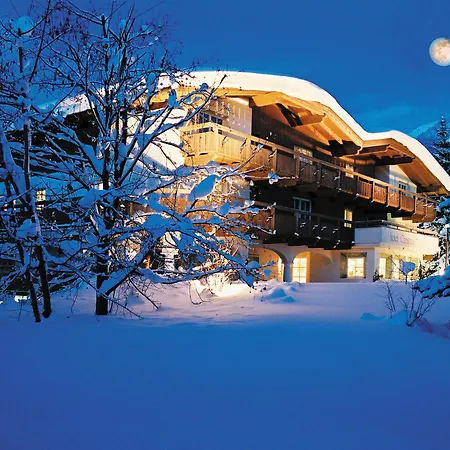 Hotel Christina 3*