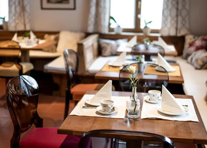 Christina ホテル 3*