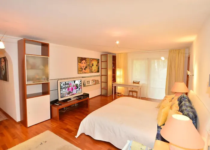 Christina ホテル 3*